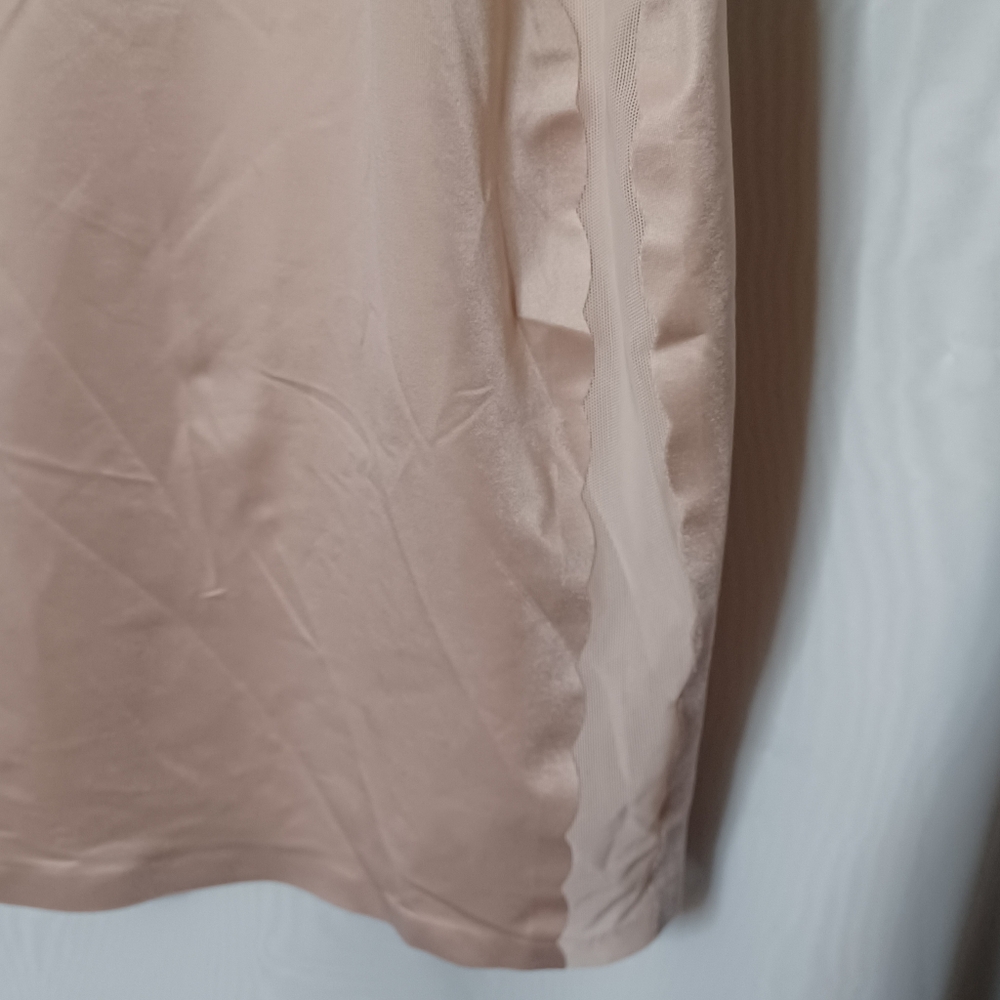 Assets By Spanx Red Hot Label  Luxe and Lean Scalloped Open Bust Full Slip. SL - Picture 5 of 14